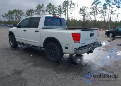 2015 Nissan Titan Sv z USA, uszkodzony, nr VIN 1N6BA0ED6FN505731